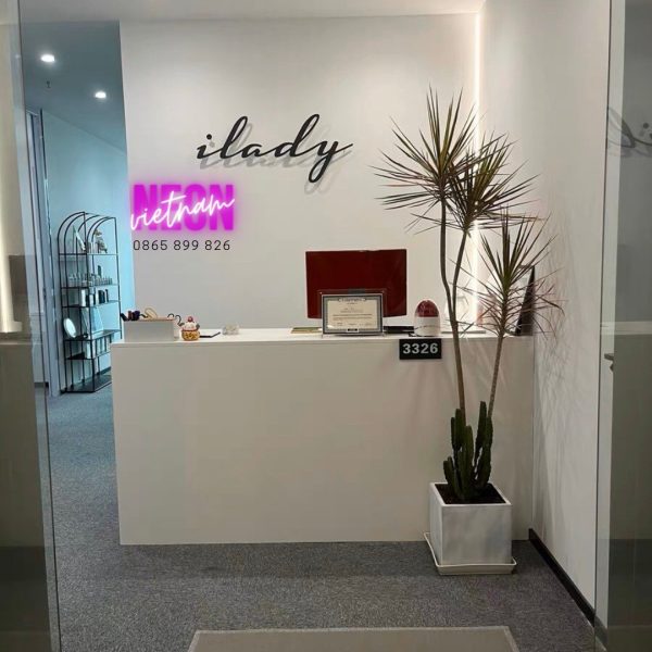 Ilady Cosmetic Floating Metal Letter