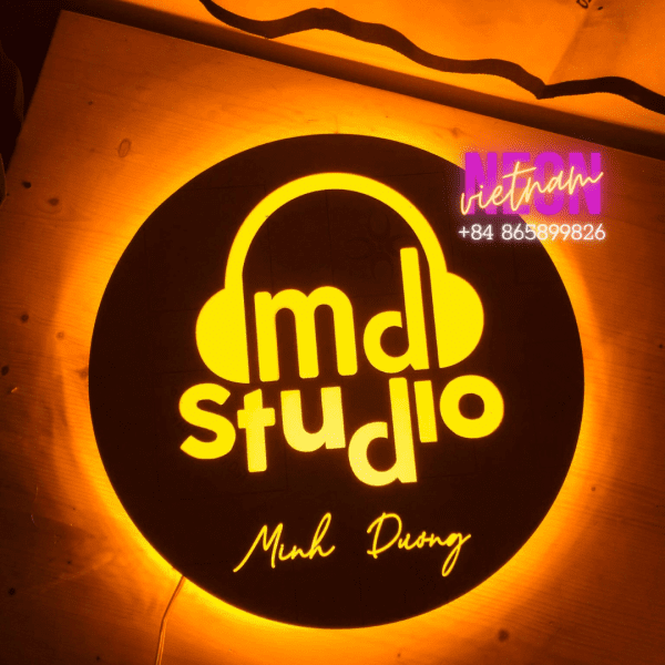 MD Studio Backlit Light Box